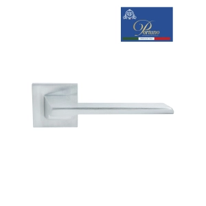 Дверная ручка на розетке Portuno Italia 206.02 Матовый хром