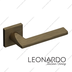 Дверная ручка Quattro 1860 бронза квадратное основание