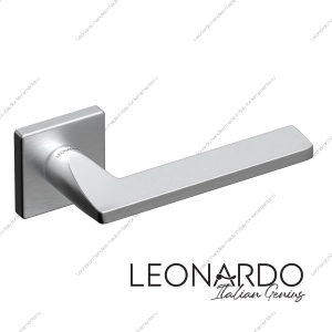 Дверная ручка Quattro 1860 матовый хром квадратное основание